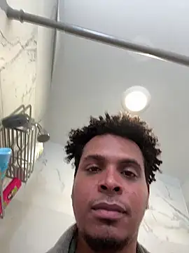 24denio élő XXX-chatje