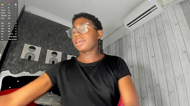 teylor_lovee Adlı Modelin Canlı XXX Sohbeti