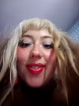 Pokazy przed kamerką – ciindy_ink