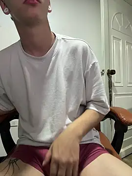 ARON_LUXX Adlı Modelin Canlı XXX Sohbeti