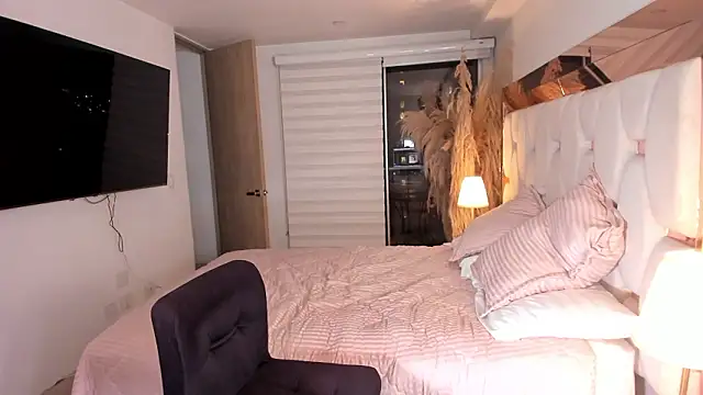 HOT_LADY_777 – Live XXX-chat