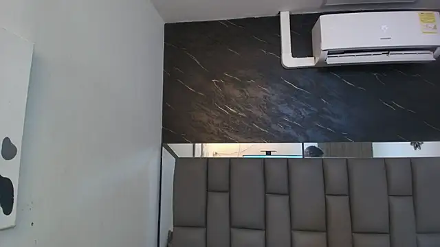 Chat +18 de kissme_luna ao vivo