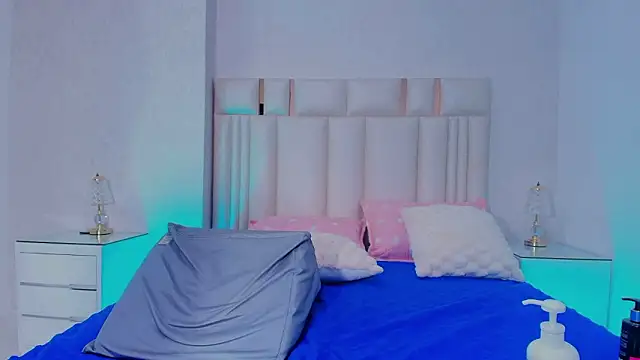 Онлайн чат XXX alanarose18