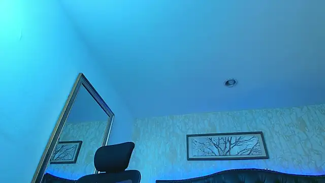 Lander_Cruz Live XXX-chat