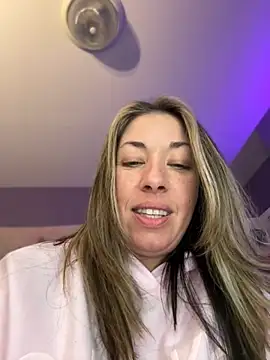 MiraKisss – webcam-show