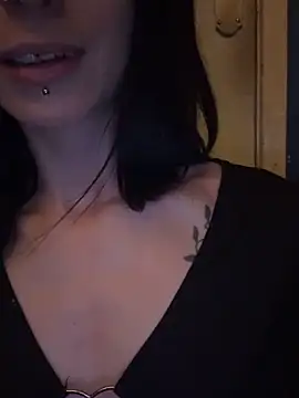 MissMidnightUK 现场XXX聊天