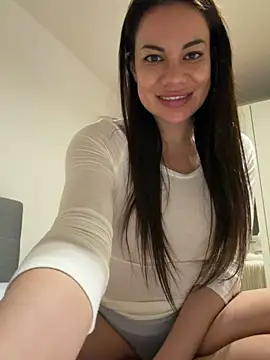 Show modela AsianDreamx na web-kameri