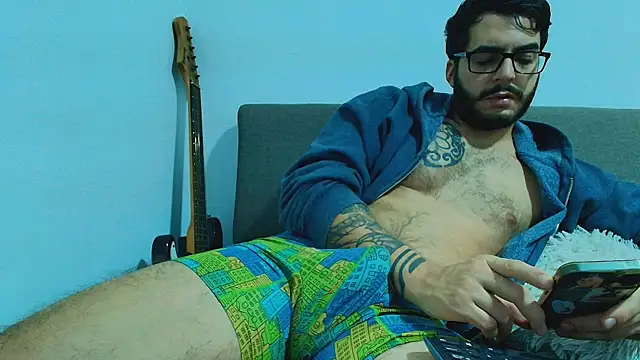 Chat +18 de thomas_gun ao vivo