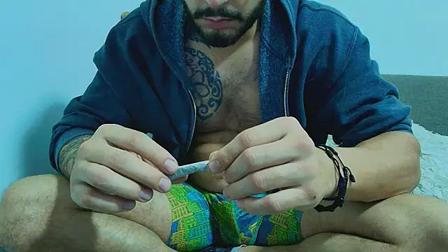 Chat XXX en directo de thomas_gun