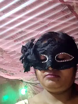 Pokazy przed kamerką – Sexy-sheela