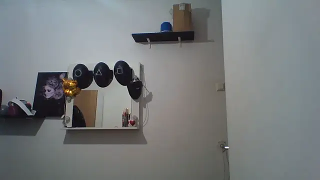 KaelNox: διαδικτυακό σόου στην κάμερα