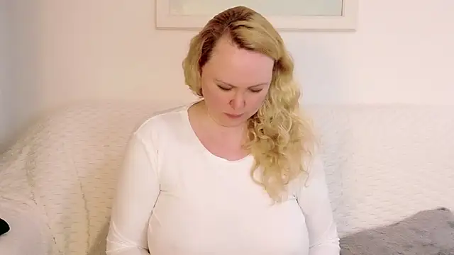 Sarah4youn Live XXX chat