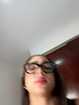 XXX chat uživo modela hottiee_melannie