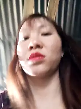 bonnie-00 Adlı Modelin Canlı XXX Sohbeti