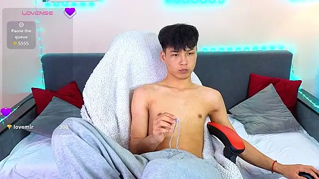 XanneLLのライブXXXチャット