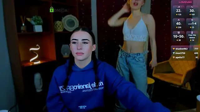 Show modela alia_skay na web-kameri