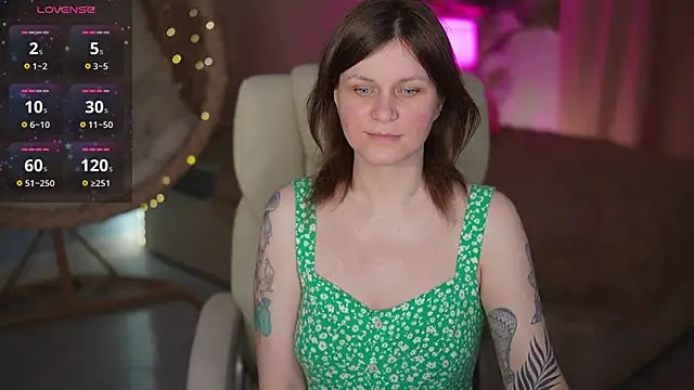 Show modela TinaMelt na web-kameri