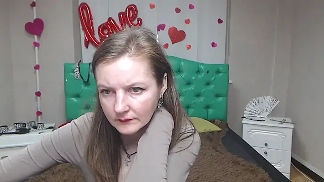 MeganPirsのライブXXXチャット