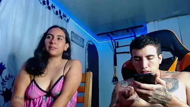 แชท XXX สดของ Adam_Hudsond