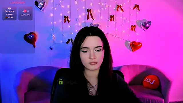 در دشة liana_kisses الجنسية المباشرة