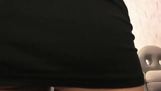 naughty_milf4u_ 现场XXX聊天