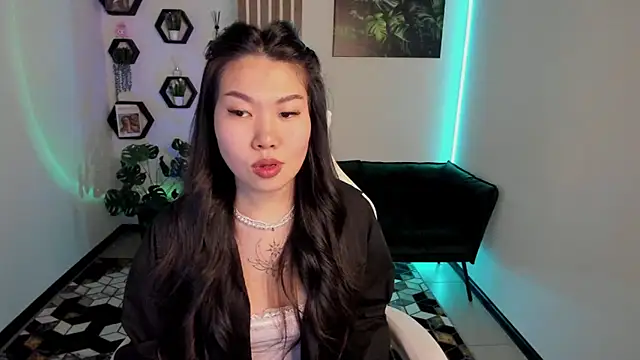 LunaPurrr 现场XXX聊天