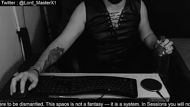 Lord_MasterX Adlı Modelin Canlı XXX Sohbeti