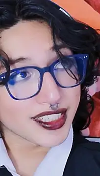 -BlueOpal- Adlı Modelin Canlı XXX Sohbeti