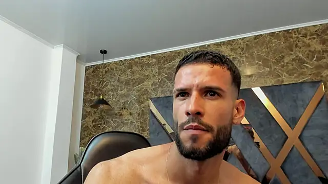 Jacob_Benelli: онлайн-секс-чат