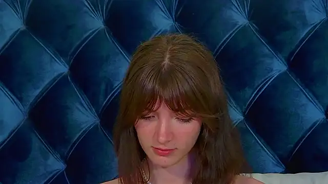 SophiaProve's Live XXX Chat