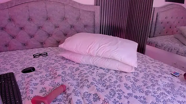 Naia-Nore Live XXX-chat