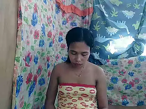 PinaySkinnyGirl's Live XXX Chat