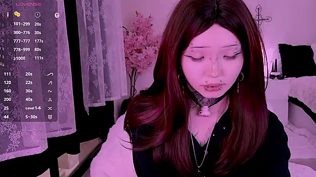 XXX chat uživo modela Lein_Bone