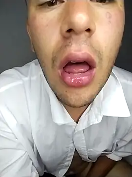 Ferrandiz23's Live XXX Chat