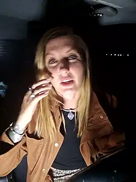 SheIsSomething Live XXX-chat