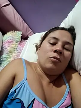 selena_gomez2's Live XXX Chat