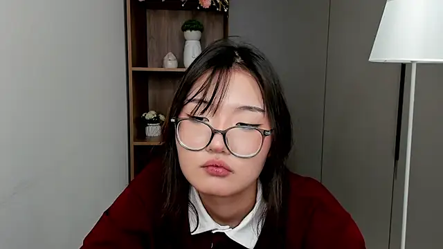 แชท XXX สดของ NelleMihalko