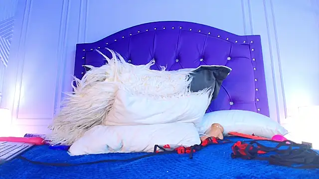 Chat +18 de sarah_banks1 ao vivo