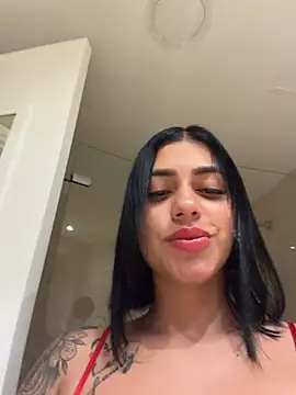 AlannaEvons Adlı Modelin Canlı XXX Sohbeti