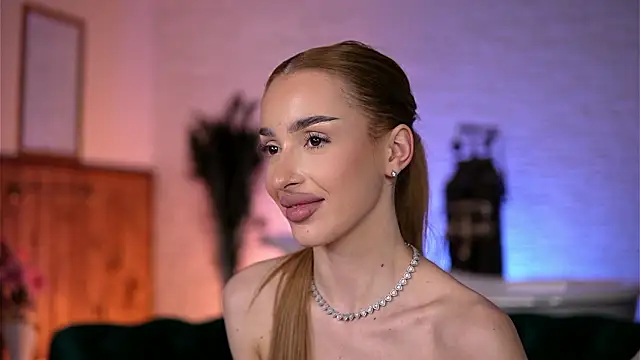 ClaraBenatti live XXX chat