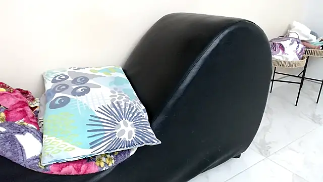 loaizacrazy18's Live XXX Chat