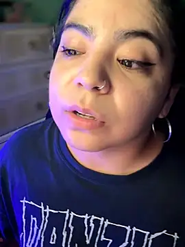 kimmiakiss22 – Naživo XXX chat