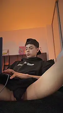 Sebastian_Reed: απευθείας συνομιλία ΧΧΧ