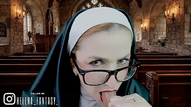 Chat +18 de helenas_fantasy ao vivo