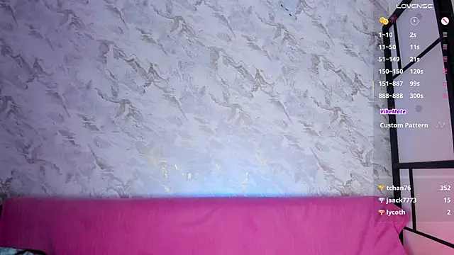 Chat +18 de missweetpeach ao vivo