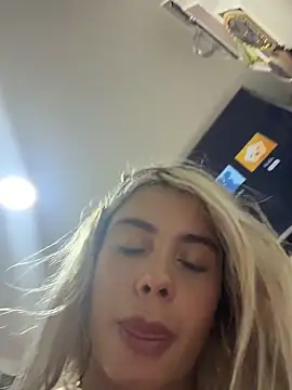 Živý XXX chat YouCandiSumisa