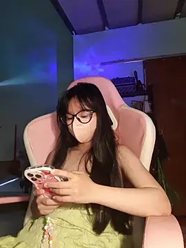 Chat +18 de Helen-Tran ao vivo