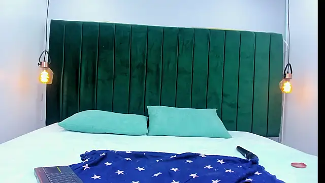 Chat +18 de Melody_Horney ao vivo