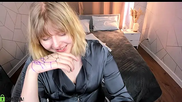 luna_c0ra's Live XXX Chat