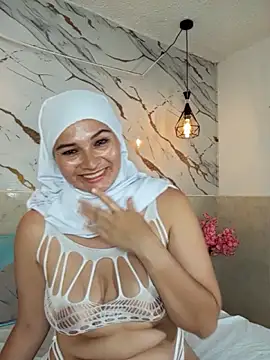 Chat +18 de THARAA_MEL ao vivo